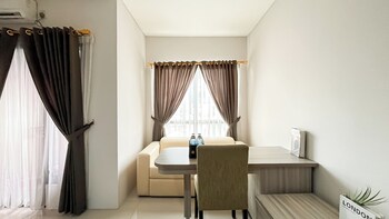Studio At Tamansari Semanggi Apartment Near Scbd,Tower A, Fl9#8, Jl. Akri No.134,2 star