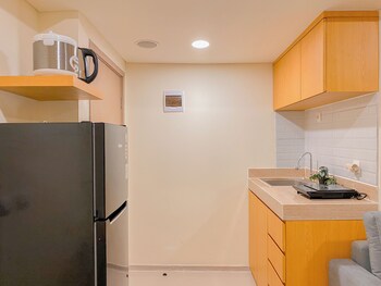 Cozy And Elegant Meikarta Apartment 2Br,Tower Riviera Fl 17#Y,2 star