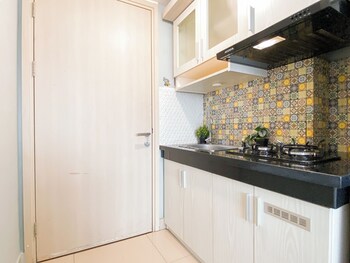 cozy stay studio at apartment springlake summarecon bekasi