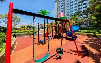 cozy stay studio at apartment springlake summarecon bekasi