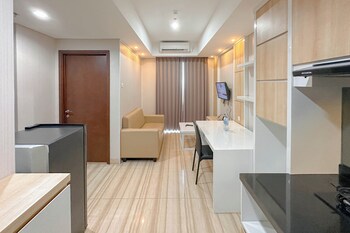comfy and spacious 2br at grand sungkono lagoon apartment