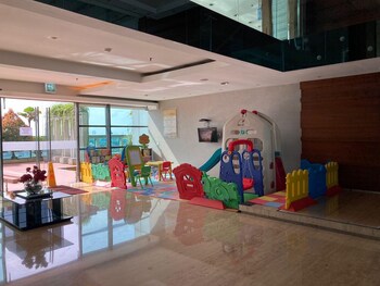 exclusive and comfort 2br aryaduta residence surabaya apartment