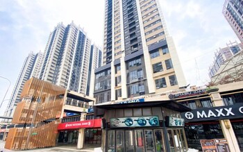 modern look 3br apartment meikarta