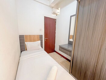 Simple 2Br Apartment At Tamansari Panoramic,,2 star