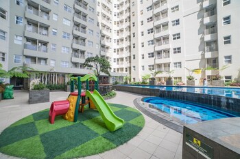 minimalist 2br at apartment parahyangan residence