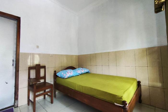 oyo 95055 homestay panasan pak budi