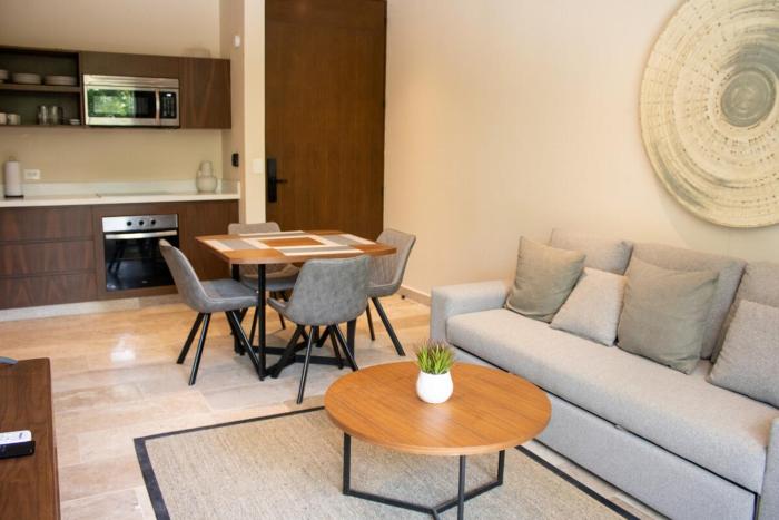 peregrina tulum 202c 1br condo