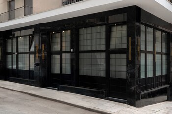 Koukaki Golden Lofts,,4 star
