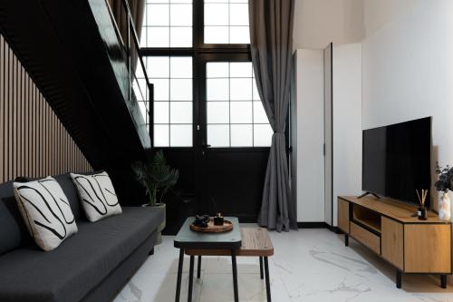 koukaki golden lofts