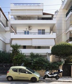 marias cozy getaway in glyfada