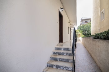 marias cozy getaway in glyfada