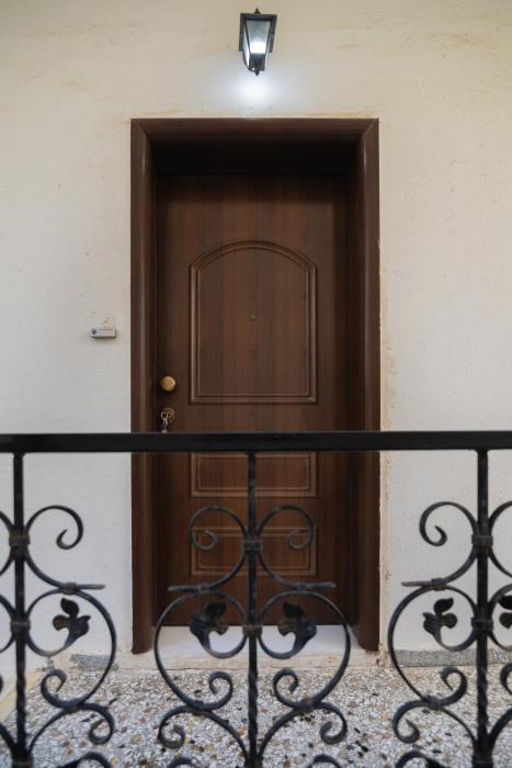 marias cozy getaway in glyfada