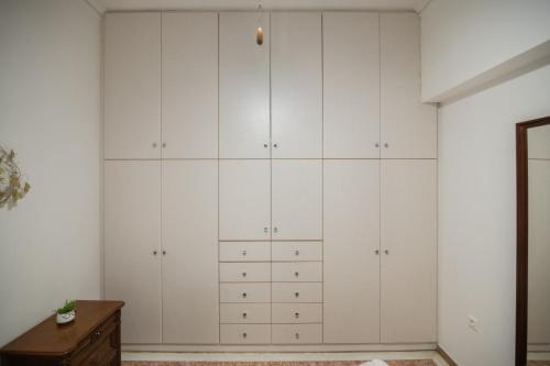 marias cozy getaway in glyfada