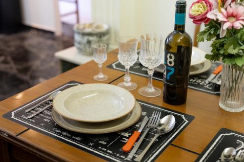 marias cozy getaway in glyfada