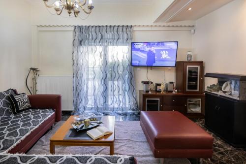 marias cozy getaway in glyfada