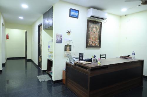 lakshmi palace near mgr bus stand
