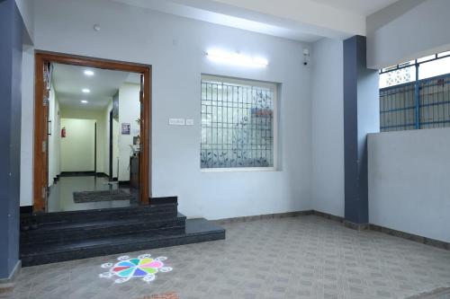 lakshmi palace near mgr bus stand