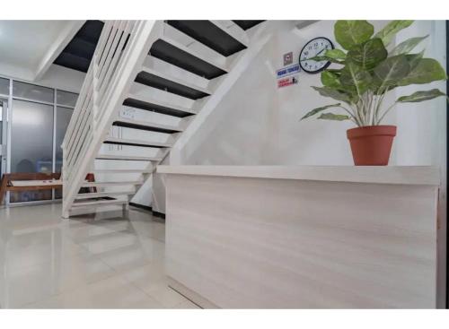 hotel o 95063 afifah syariah guest house manado