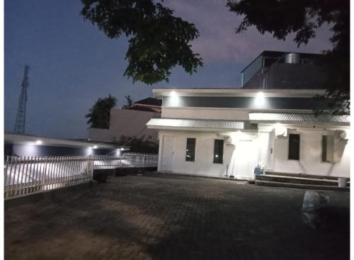 hotel o 95063 afifah syariah guest house manado