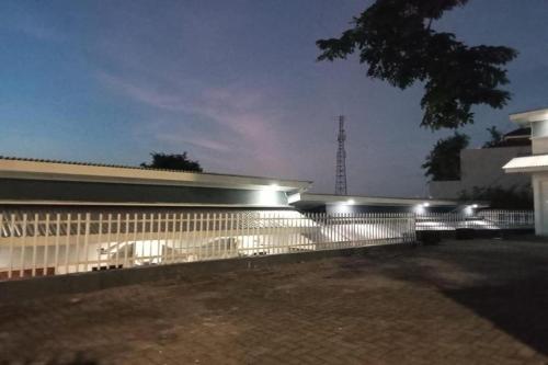 hotel o 95063 afifah syariah guest house manado