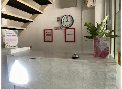 hotel o 95063 afifah syariah guest house manado