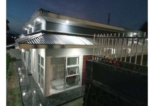 hotel o 95063 afifah syariah guest house manado