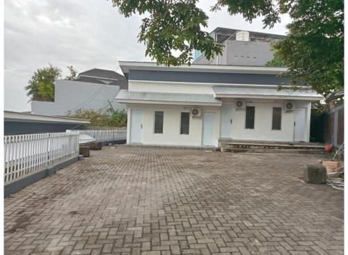 hotel o 95063 afifah syariah guest house manado