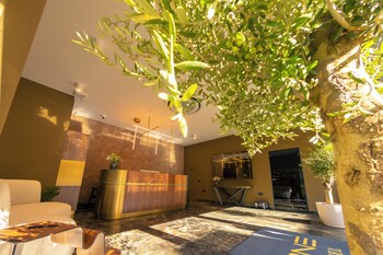 One Hotel,,4 star