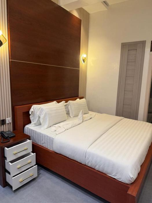 kivu hilltop beach hotel and apartment