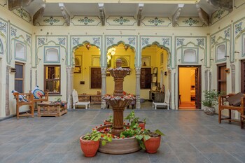 jeevan haveli heritage hotel and museum