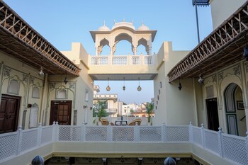 jeevan haveli heritage hotel and museum