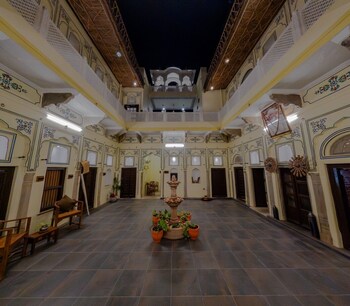 jeevan haveli heritage hotel and museum