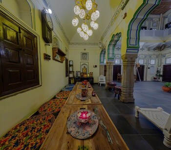 jeevan haveli heritage hotel and museum