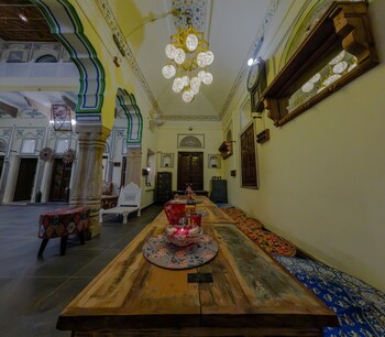 jeevan haveli heritage hotel and museum