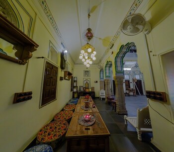 jeevan haveli heritage hotel and museum