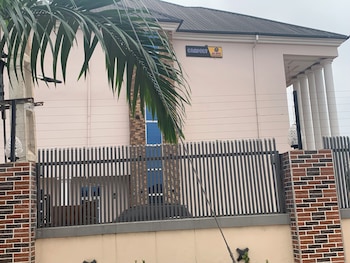 Comfort Kul Suites,,3 star