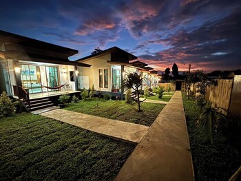 The Holiday Garden View,Saladan,3 star