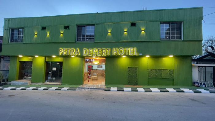 petra desert hotel