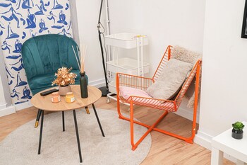 Cozy 5Br Apt In The Heart Of Ghent,,0 star