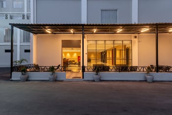 Maxone Batam,,4 star