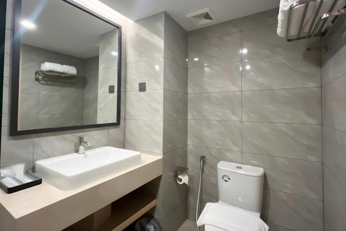 maxone batam