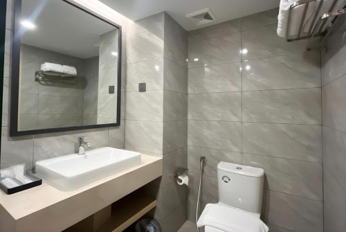 maxone batam