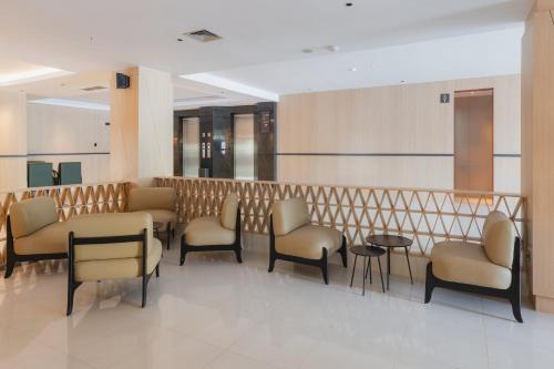 maxone batam
