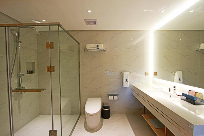 luxu hotel and resort