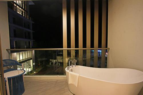 luxu hotel and resort
