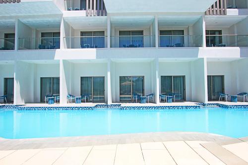 luxu hotel and resort
