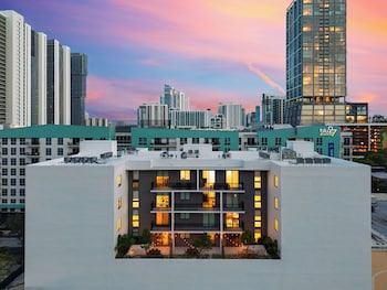 sense28 edgewater an avantstay hotel