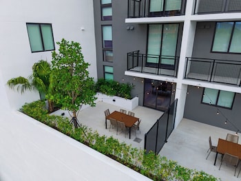 sense28 edgewater an avantstay hotel