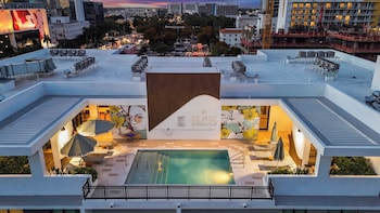 sense28 edgewater an avantstay hotel