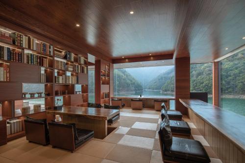 lost lodge shendu wubei linan